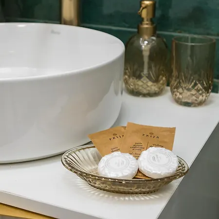 Sublime Hoza 58 In Upscale Neighbourhood, Discover On Foot Daire *